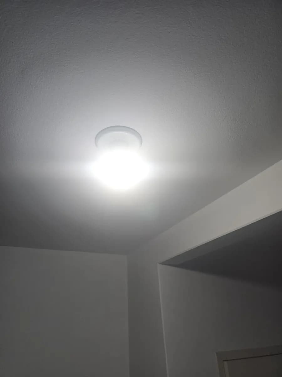Lâmpada Inteligente LED Wi-Fi RGB 9W E27 Jwcom Compatível Alexa Google — imagem 5